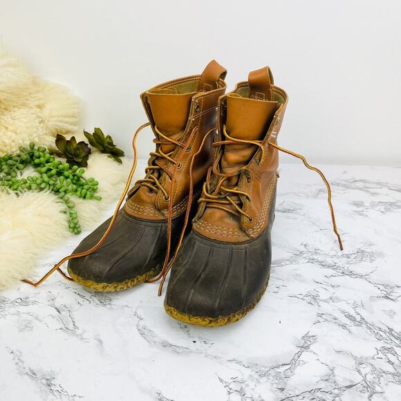 LL Bean Boots Classic 8" Duck Boot Brown Lace Up READ Size 11 women / 9 men's - Picture 1 of 5